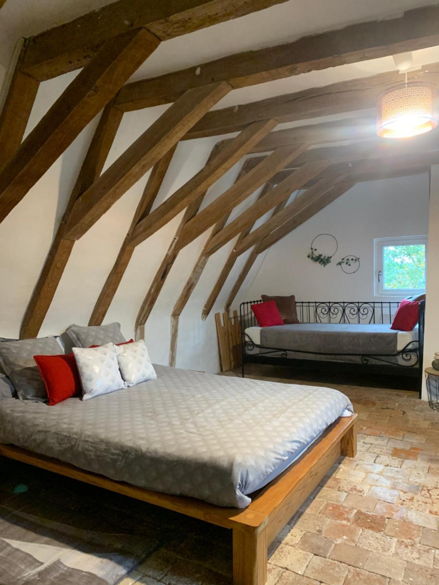 La Grange D Ave Hotel Luynes  Exterior photo